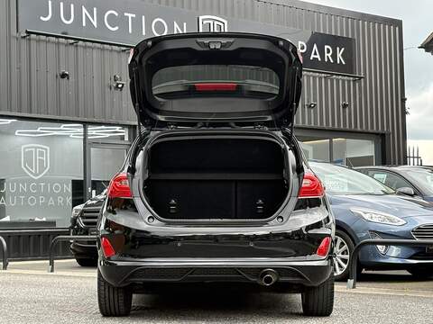 Ford Fiesta T EcoBoost ST-Line X - U681