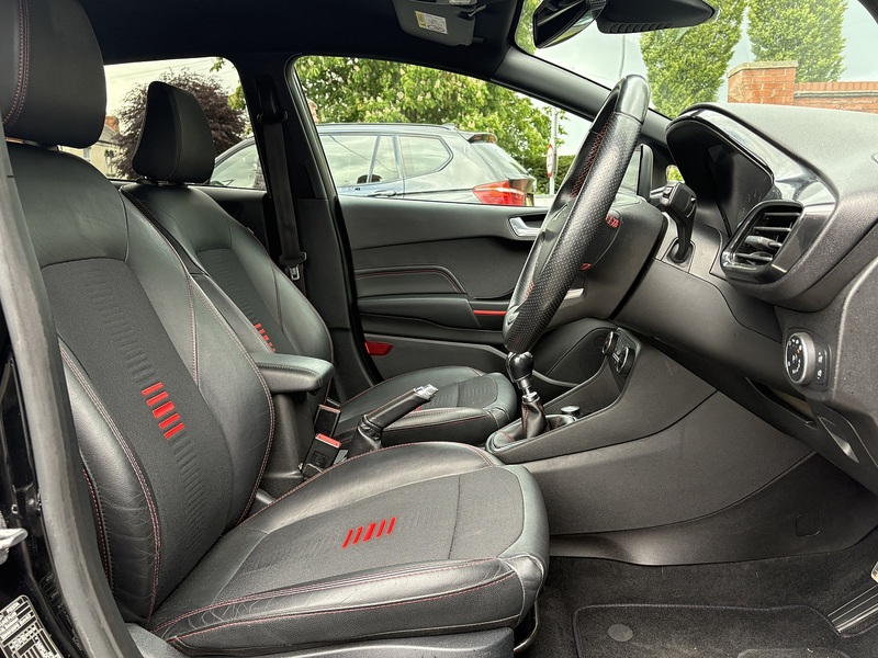 Ford Fiesta T EcoBoost ST-Line X - U681