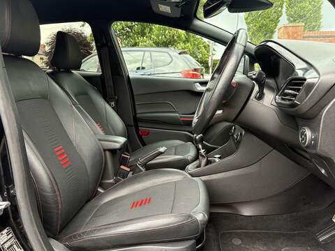Ford Fiesta T EcoBoost ST-Line X - U681