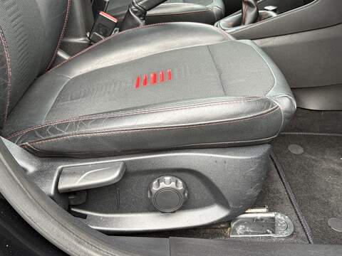 Ford Fiesta T EcoBoost ST-Line X - U681