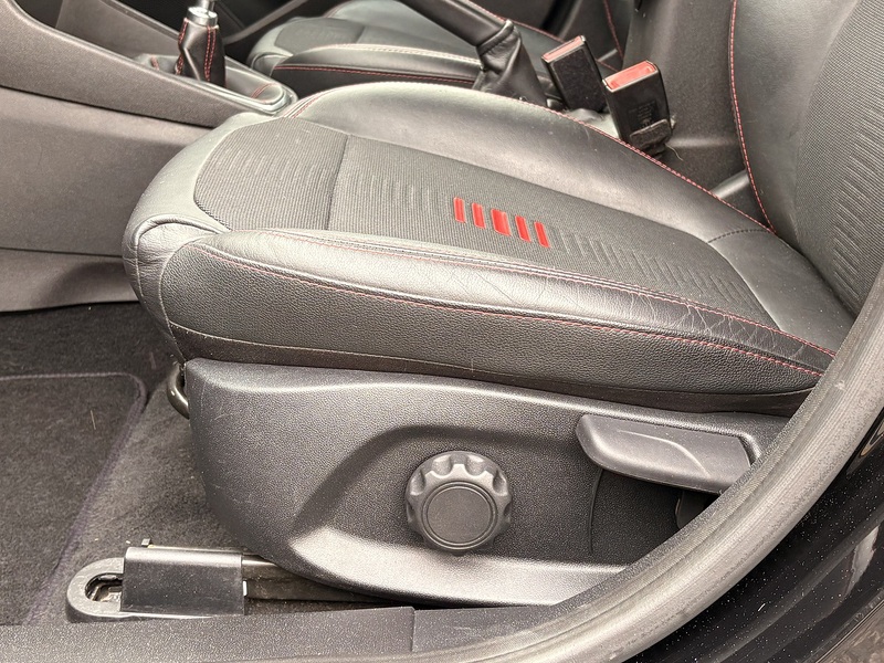 Ford Fiesta T EcoBoost ST-Line X - U681