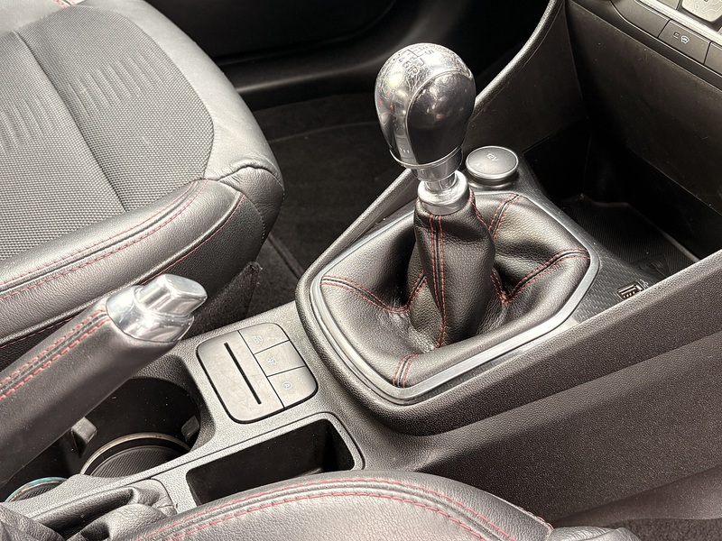 Ford Fiesta T EcoBoost ST-Line X - U681