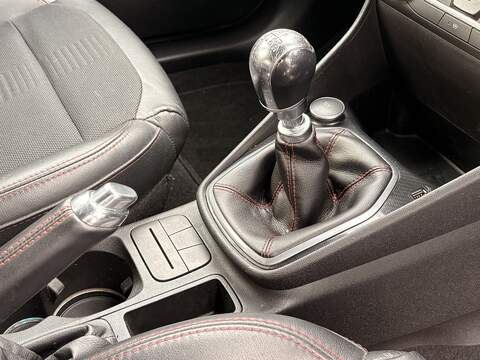 Ford Fiesta T EcoBoost ST-Line X - U681