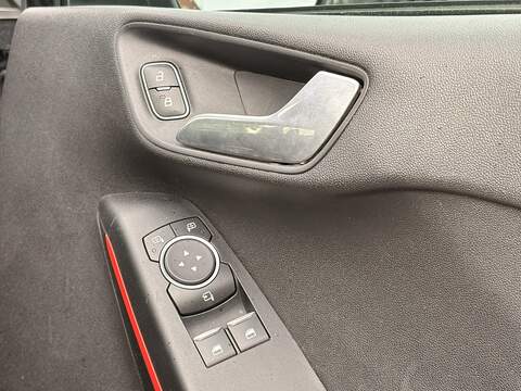Ford Fiesta T EcoBoost ST-Line X - U681