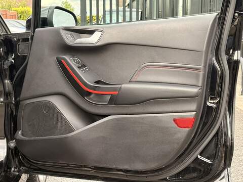 Ford Fiesta T EcoBoost ST-Line X - U681