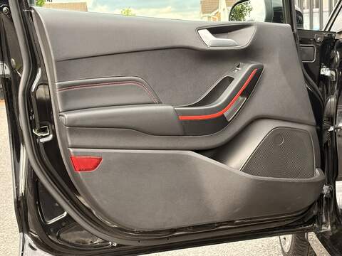 Ford Fiesta T EcoBoost ST-Line X - U681