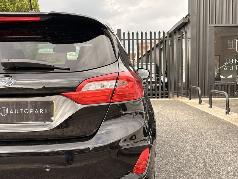 Ford Fiesta T EcoBoost ST-Line X - U681