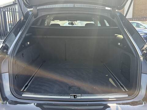 Audi A6 Avant TDI ultra Black Edition - U682