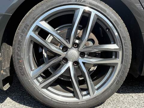 Audi A6 Avant TDI ultra Black Edition - U682