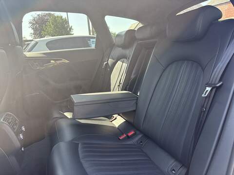 Audi A6 Avant TDI ultra Black Edition - U682