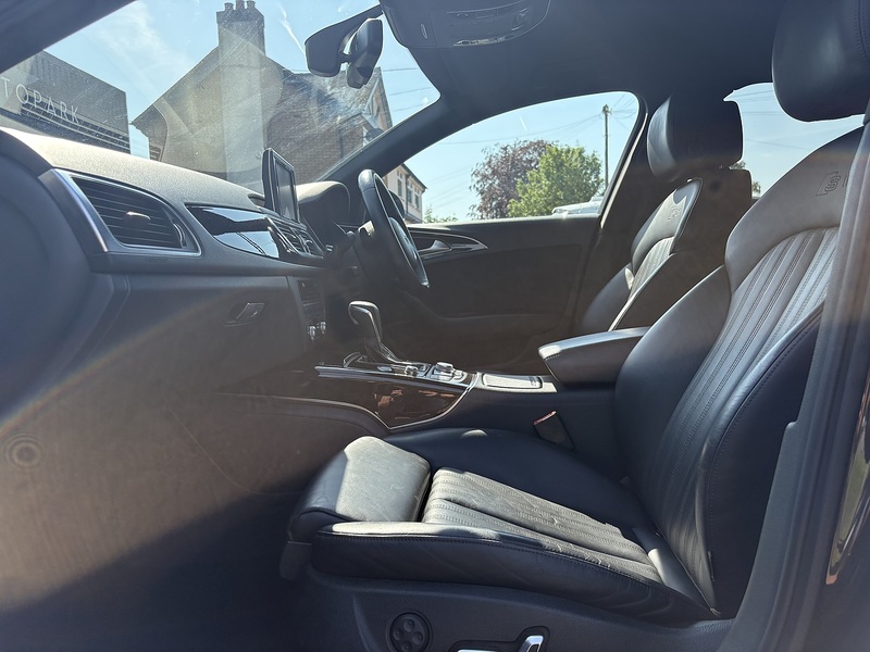Audi A6 Avant TDI ultra Black Edition - U682