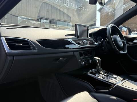 Audi A6 Avant TDI ultra Black Edition - U682