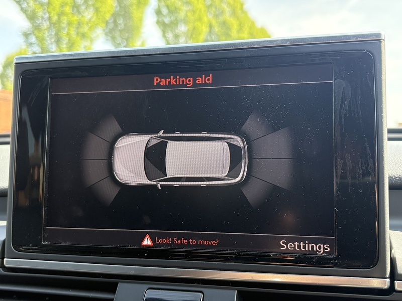 Audi A6 Avant TDI ultra Black Edition - U682