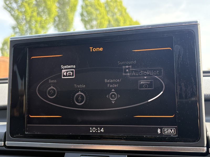 Audi A6 Avant TDI ultra Black Edition - U682
