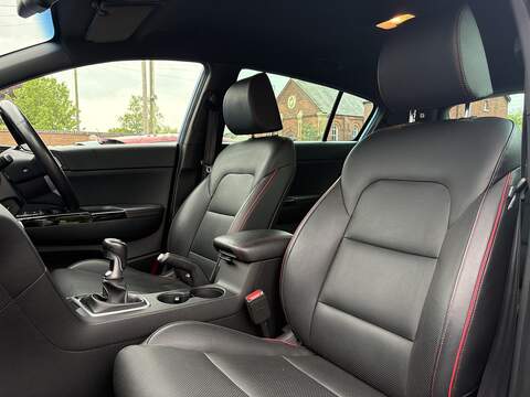 Kia Sportage T-GDi GT-Line - U686