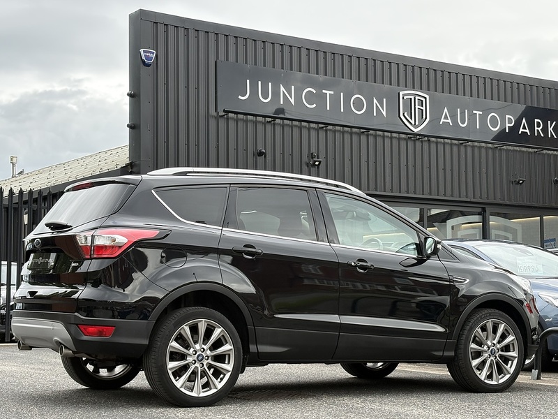 Ford Kuga T EcoBoost Titanium X Edition - U688