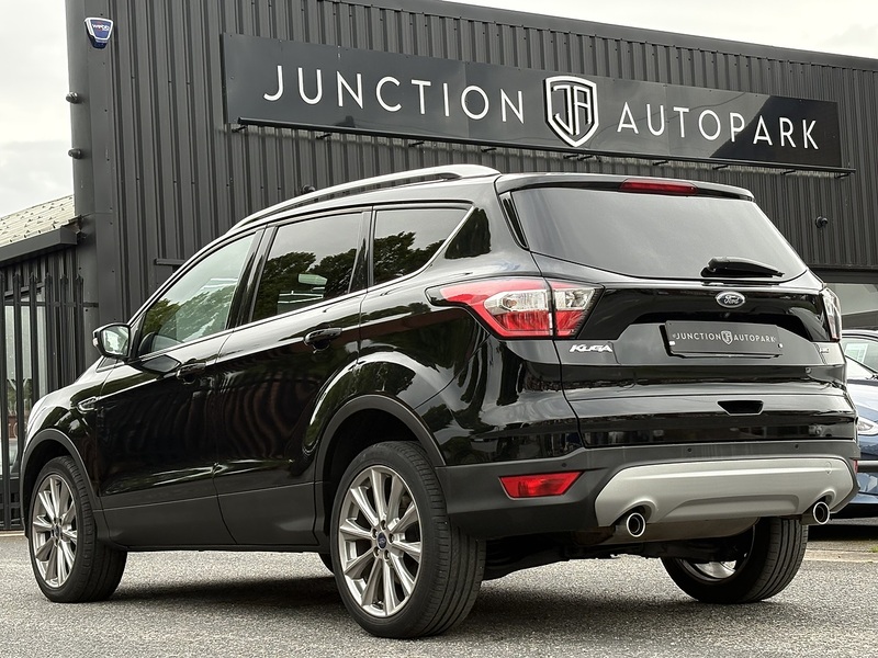 Ford Kuga T EcoBoost Titanium X Edition - U688