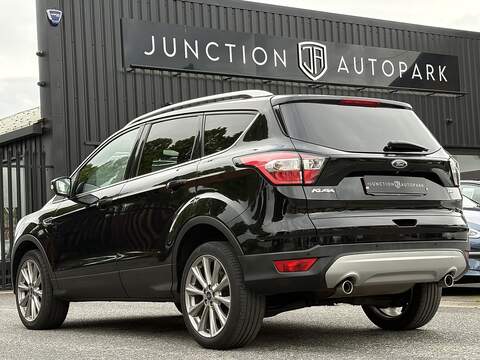 Ford Kuga T EcoBoost Titanium X Edition - U688