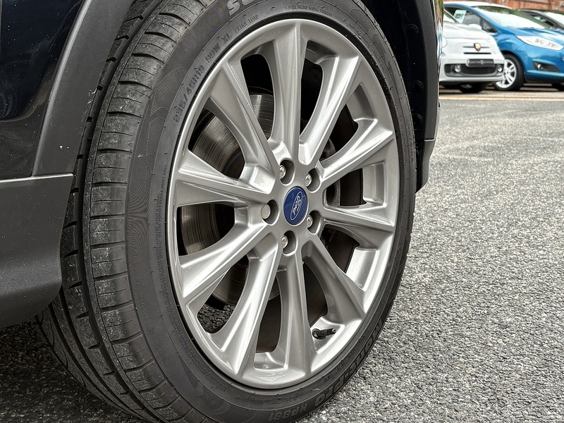 Ford Kuga T EcoBoost Titanium X Edition - U688