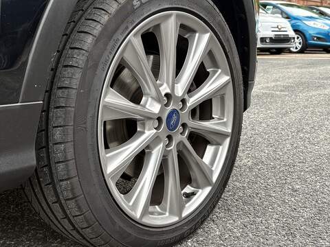 Ford Kuga T EcoBoost Titanium X Edition - U688