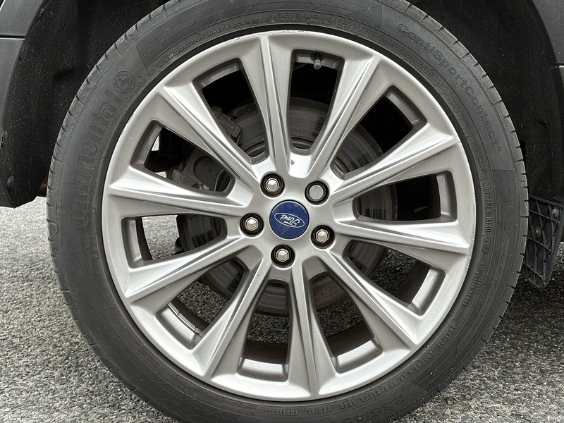 Ford Kuga T EcoBoost Titanium X Edition - U688