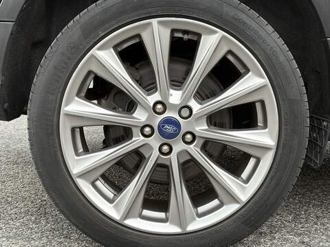 Ford Kuga T EcoBoost Titanium X Edition - U688