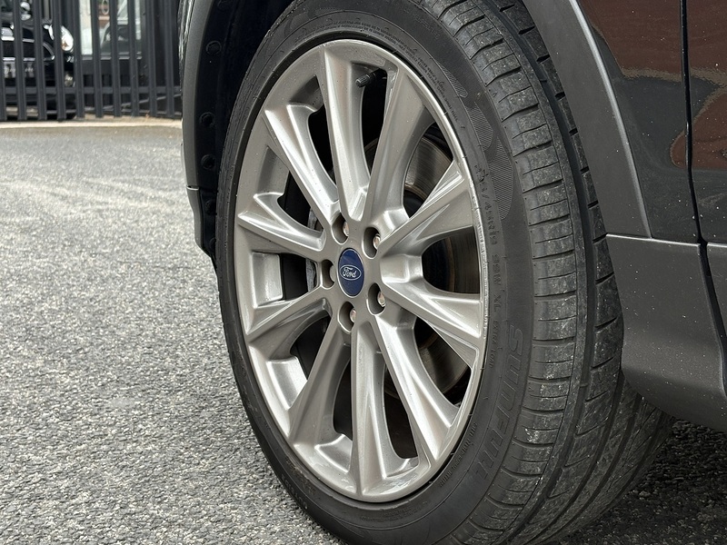 Ford Kuga T EcoBoost Titanium X Edition - U688