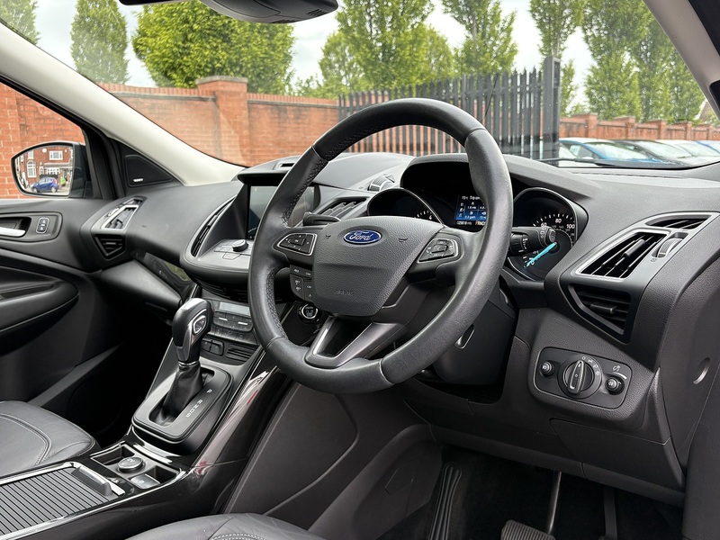 Ford Kuga T EcoBoost Titanium X Edition - U688