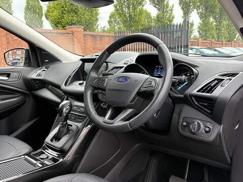 Ford Kuga T EcoBoost Titanium X Edition - U688