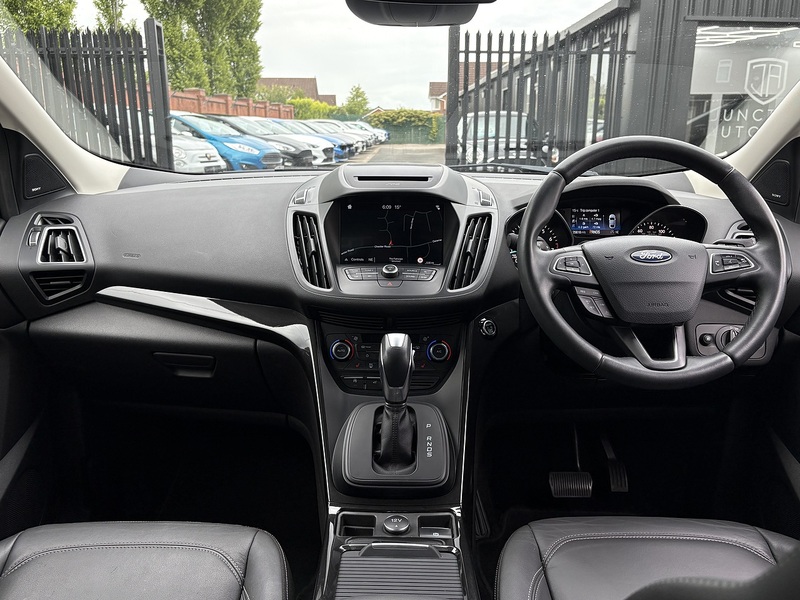Ford Kuga T EcoBoost Titanium X Edition - U688