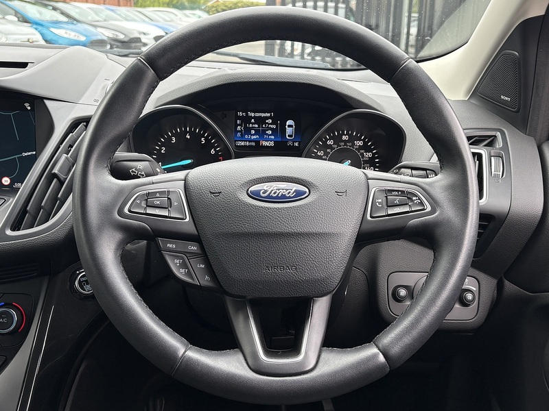 Ford Kuga T EcoBoost Titanium X Edition - U688