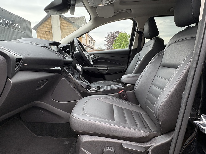 Ford Kuga T EcoBoost Titanium X Edition - U688