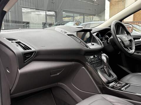 Ford Kuga T EcoBoost Titanium X Edition - U688