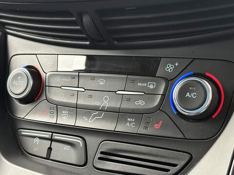 Ford Kuga T EcoBoost Titanium X Edition - U688