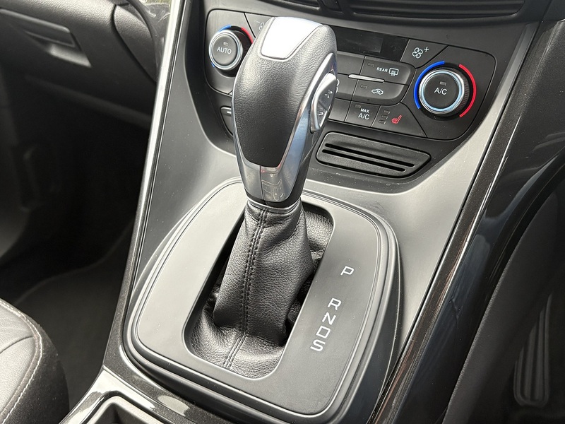 Ford Kuga T EcoBoost Titanium X Edition - U688