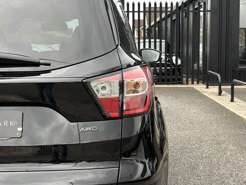 Ford Kuga T EcoBoost Titanium X Edition - U688