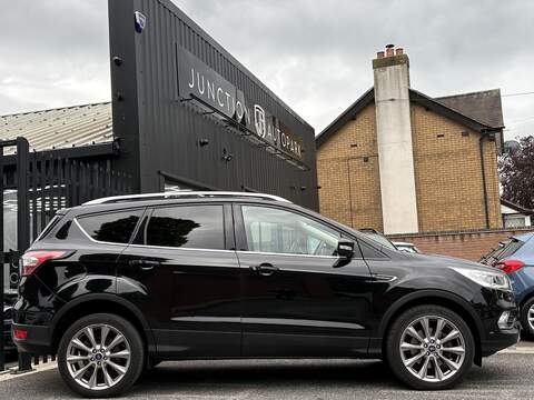 Ford Kuga T EcoBoost Titanium X Edition - U688