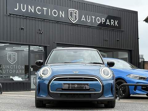 MINI Hatch Cooper Exclusive - U692