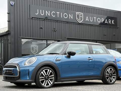 MINI Hatch Cooper Exclusive - U692