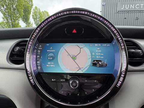 MINI Hatch Cooper Exclusive - U692
