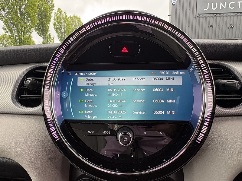 MINI Hatch Cooper Exclusive - U692
