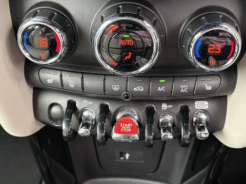 MINI Hatch Cooper Exclusive - U692