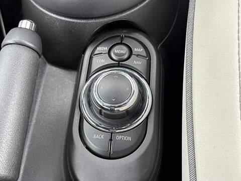 MINI Hatch Cooper Exclusive - U692
