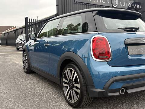 MINI Hatch Cooper Exclusive - U692