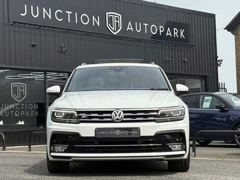 Volkswagen Tiguan TDI BlueMotion Tech R-Line - U696