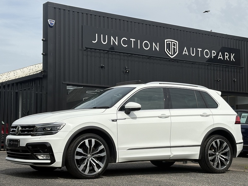 Volkswagen Tiguan TDI BlueMotion Tech R-Line - U696