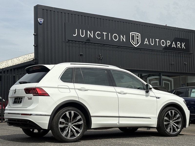 Volkswagen Tiguan TDI BlueMotion Tech R-Line - U696