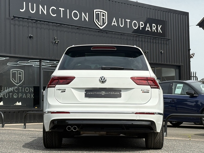 Volkswagen Tiguan TDI BlueMotion Tech R-Line - U696