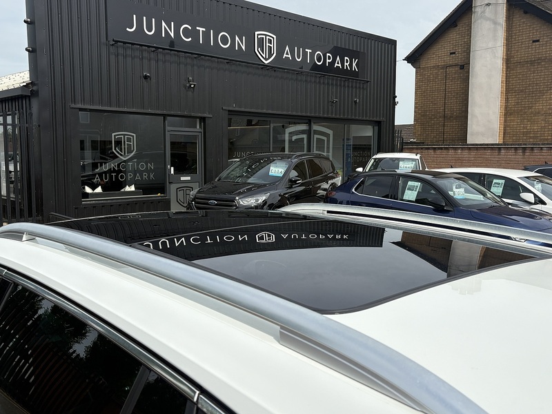 Volkswagen Tiguan TDI BlueMotion Tech R-Line - U696