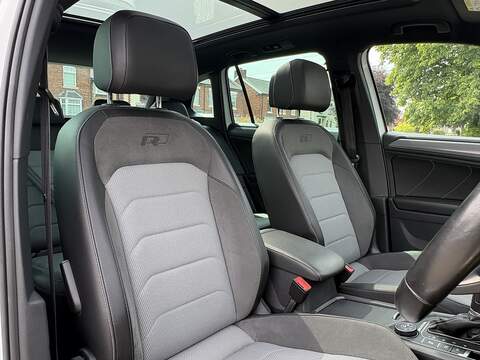 Volkswagen Tiguan TDI BlueMotion Tech R-Line - U696